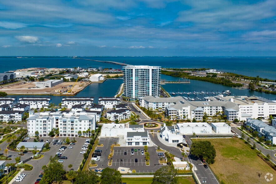 More Photos Of 5212 Bridge St, Tampa Storefront Retail Office For Lease