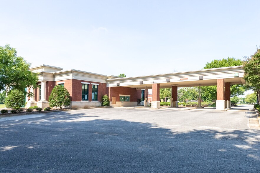 More Photos Of 7770 Us-72 Hwy, Madison Bank For Sale
