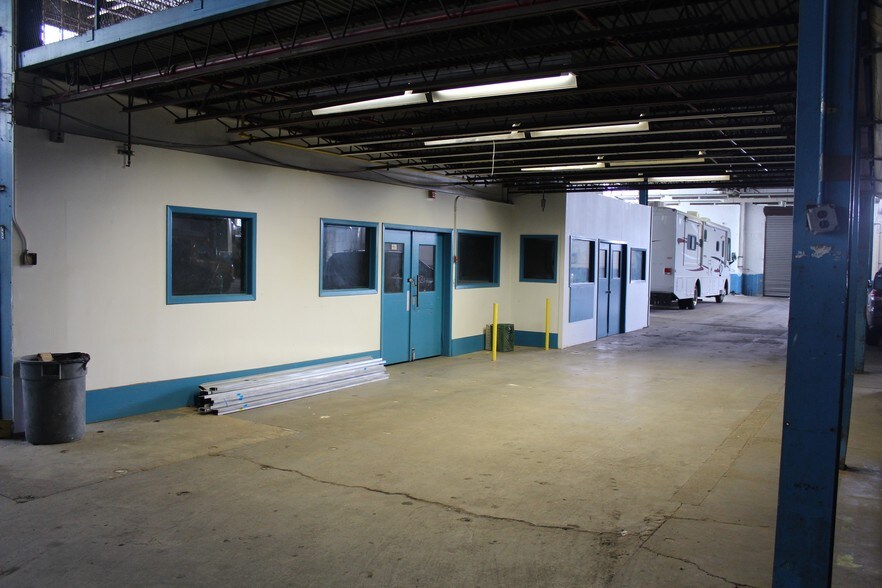 More Photos Of 700 Nepperhan Ave, Yonkers Warehouse For Sale