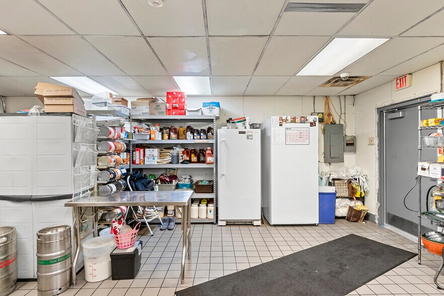 More Photos Of 211 N Maple Ave, Oconto Falls Restaurant For Sale