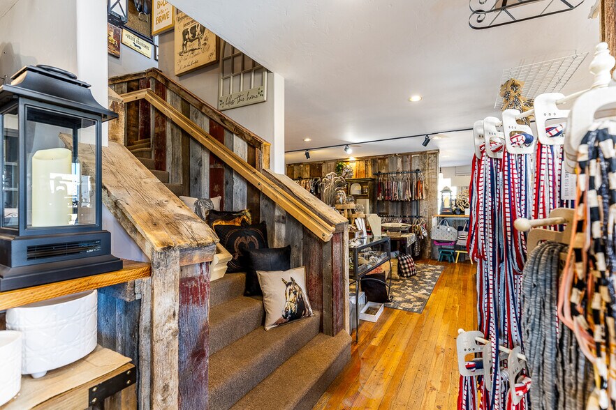 More Photos Of 535 Moraine Ct, Driggs Storefront Retail Residential For Lease