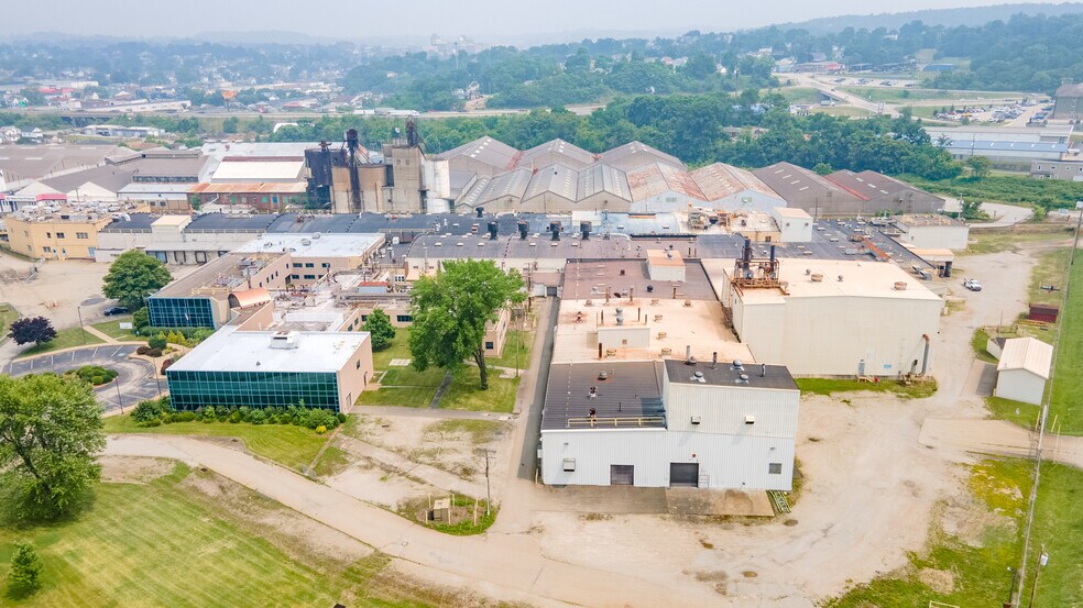 More Photos Of 251 W Wylie Ave, Washington Warehouse For Lease