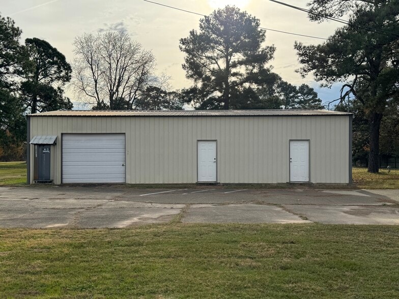 More Photos Of 540 SE Front St, De Kalb Skilled Nursing Facility For Sale