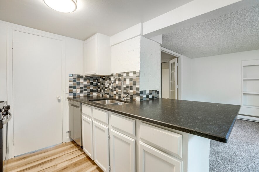 More Photos Of 848-852 S Logan St, Denver Apartments For Sale