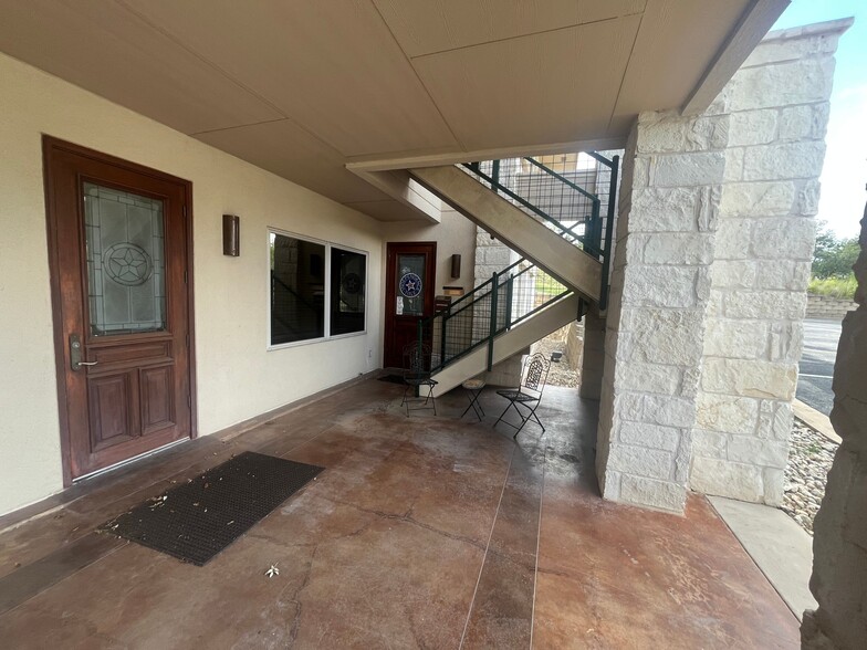 More Photos Of 20500 Fm 1431, Lago Vista Loft Creative Space For Lease