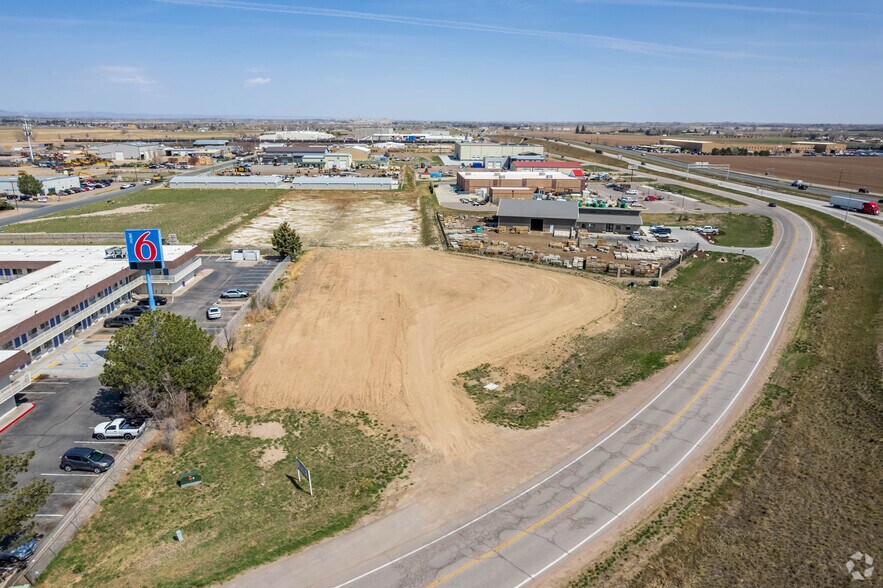 More Photos Of 11 NW Frontage Rd, Fort Collins Showroom For Lease