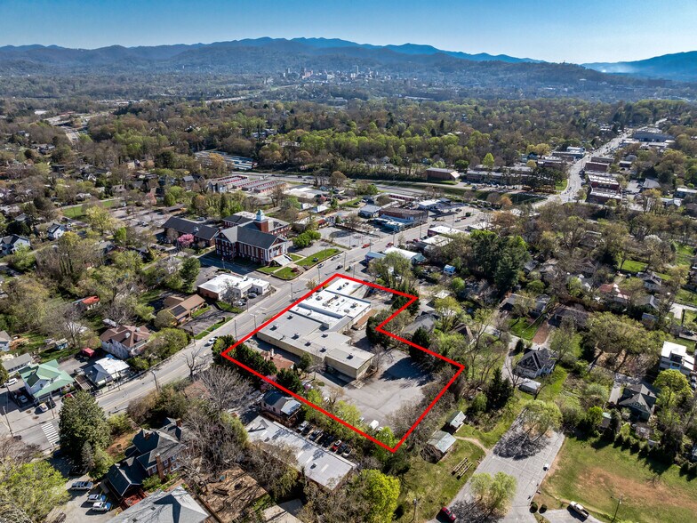 More Photos Of 544 Haywood Rd, Asheville Light Distribution For Sale