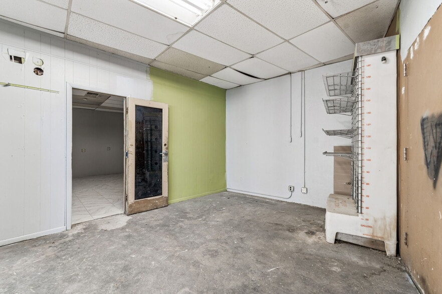 More Photos Of 715 McDuff Ave N, Jacksonville Storefront Retail Residential For Sale