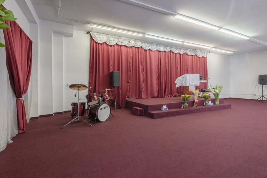 More Photos Of 4620 S Central Ave, Los Angeles Storefront For Lease
