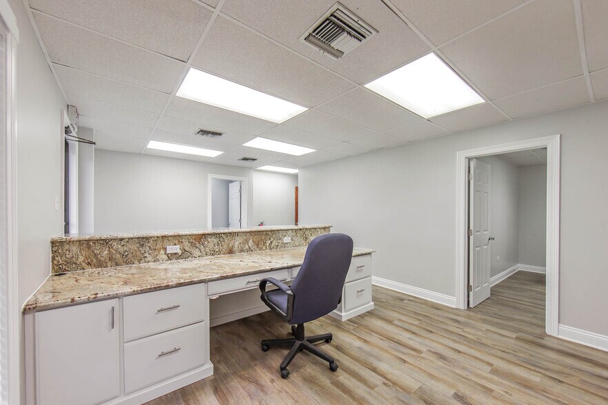 More Photos Of 204 Venture Blvd, Houma Industrial For Lease