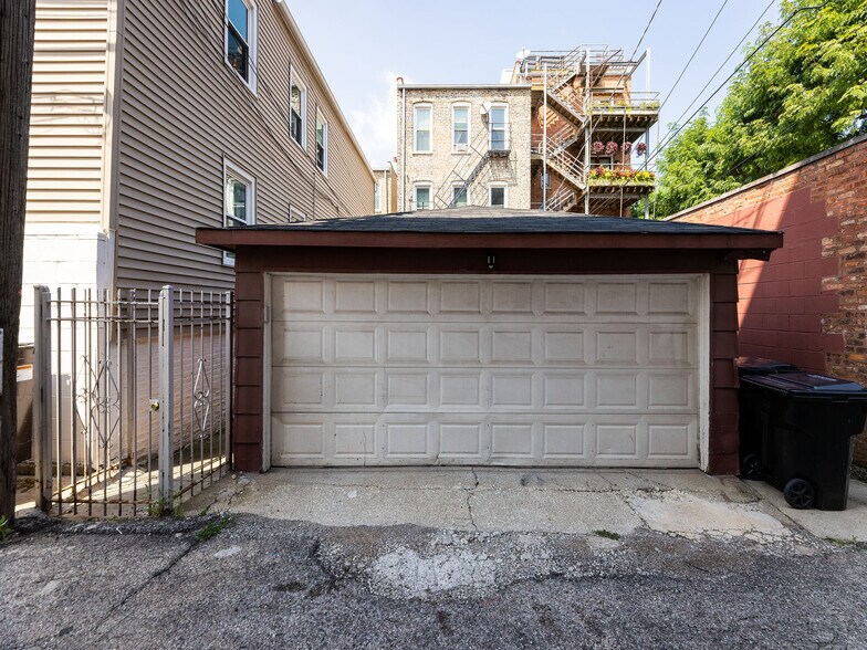 More Photos Of 1303 W Ohio St, Chicago Apartments For Sale