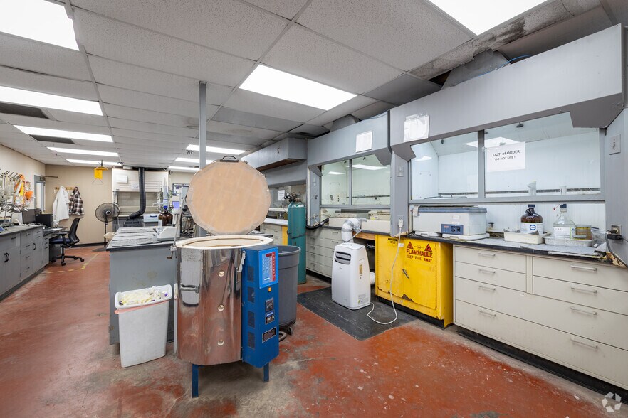 More Photos Of 1733 N Padre Island Dr, Corpus Christi Research And Development For Lease