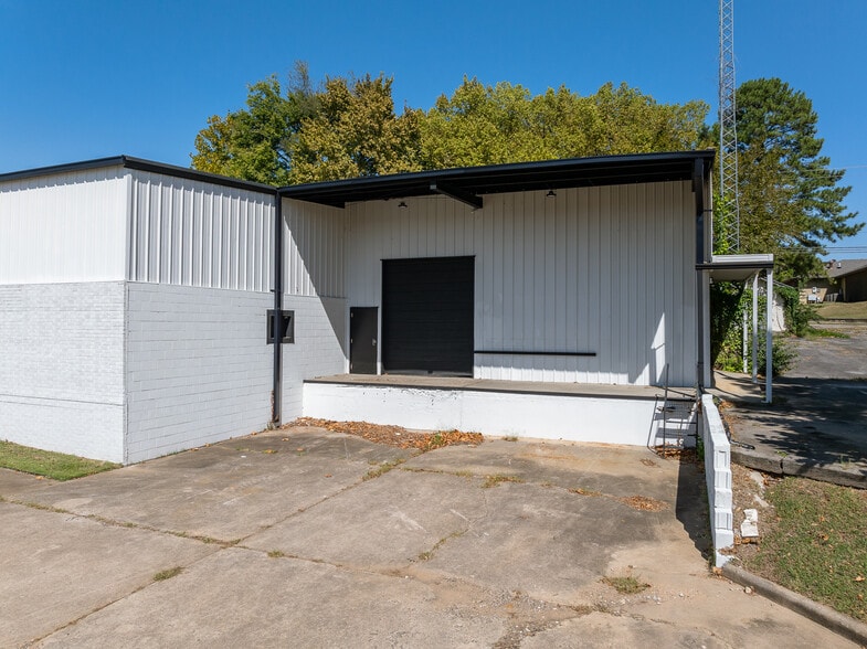 More Photos Of 100 N 11th St, Van Buren Warehouse For Sale