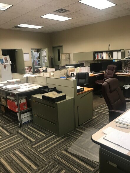 More Photos Of 2085 W 114th St, Cleveland Manufacturing For Lease