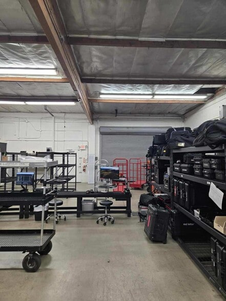 More Photos Of 210 W Palm Ave, Burbank Manufacturing For Lease