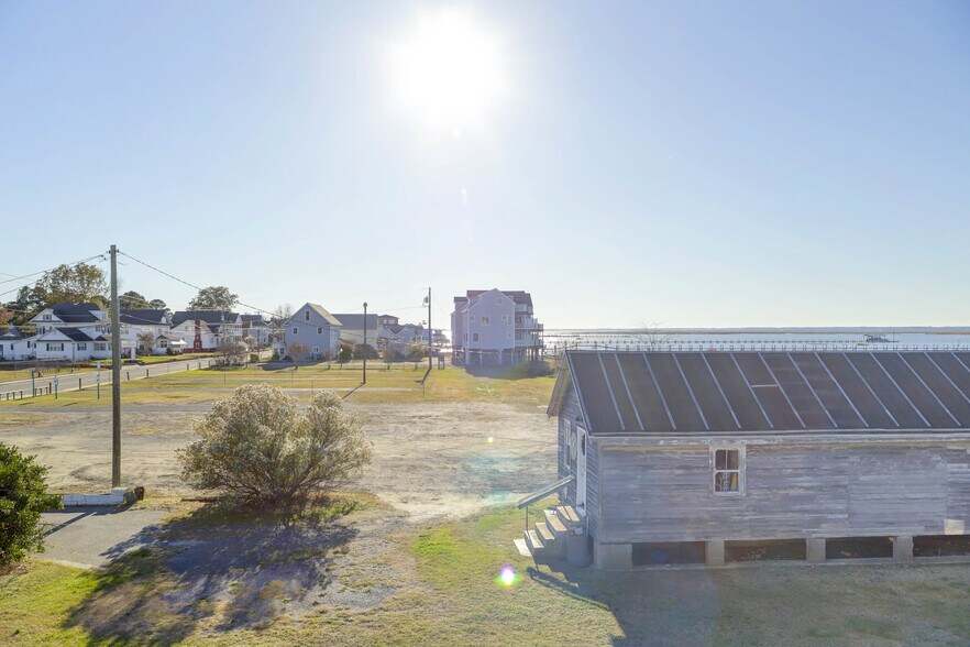 More Photos Of 3691 Main St, Chincoteague Marina For Sale