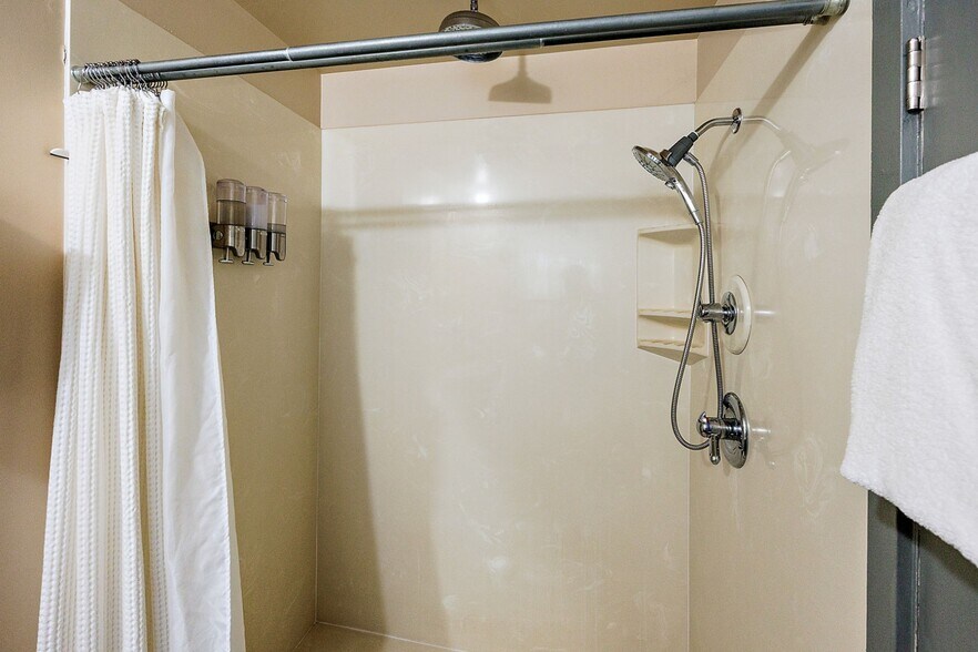 More Photos Of 455 N Oregon St, Jacksonville Hospitality For Sale