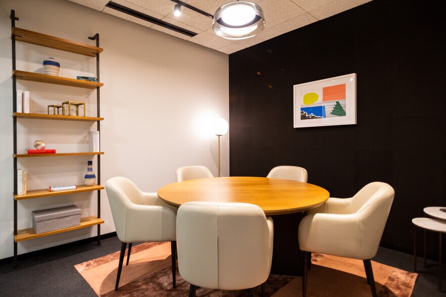 More Photos Of 1925 Century Park E, Los Angeles Office For Lease