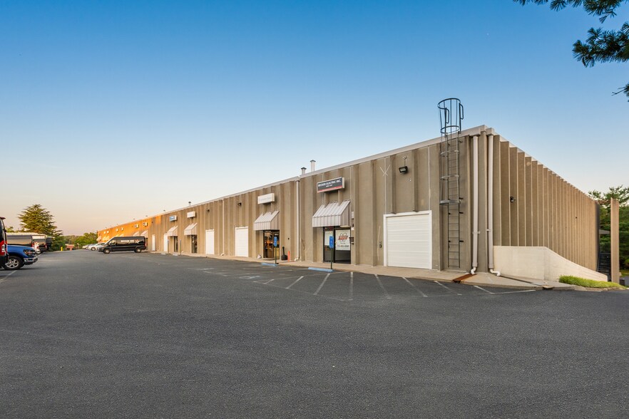 More Photos Of 7401 Fullerton Rd, Springfield Unknown For Lease