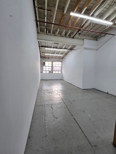 More Photos Of 365-381 canal Pl, Bronx Manufacturing For Lease