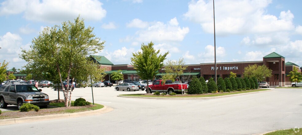 More Photos Of 2019 S Glenburnie Rd, New Bern Supermarket For Lease