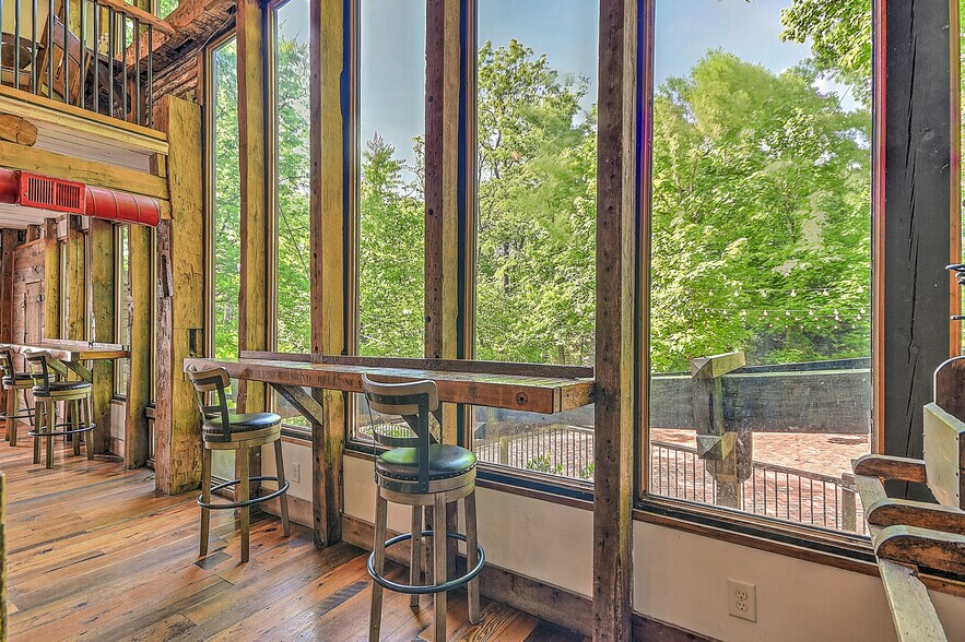 More Photos Of 715 Carson Creek Rd, Limestone Specialty For Sale