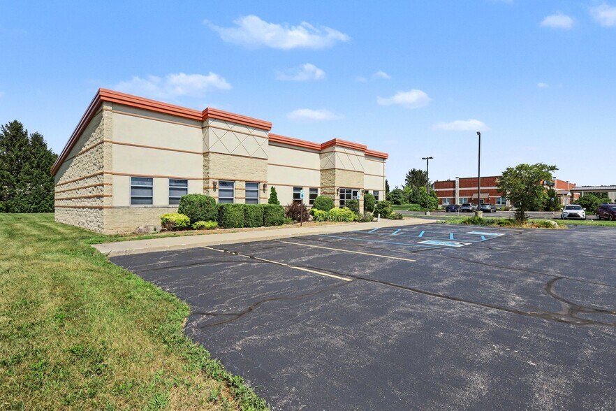 More Photos Of 2801 Leonard Dr, Valparaiso Medical For Sale