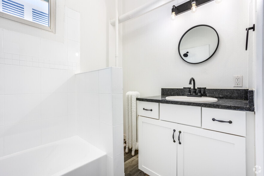 More Photos Of 2031-2033 Curtis St, Denver Apartments For Lease