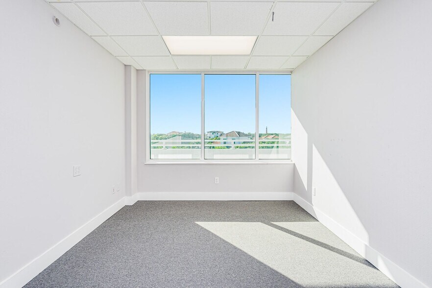 More Photos Of 55 Inlet Harbor Rd, Ponce Inlet Office Residential For Sale