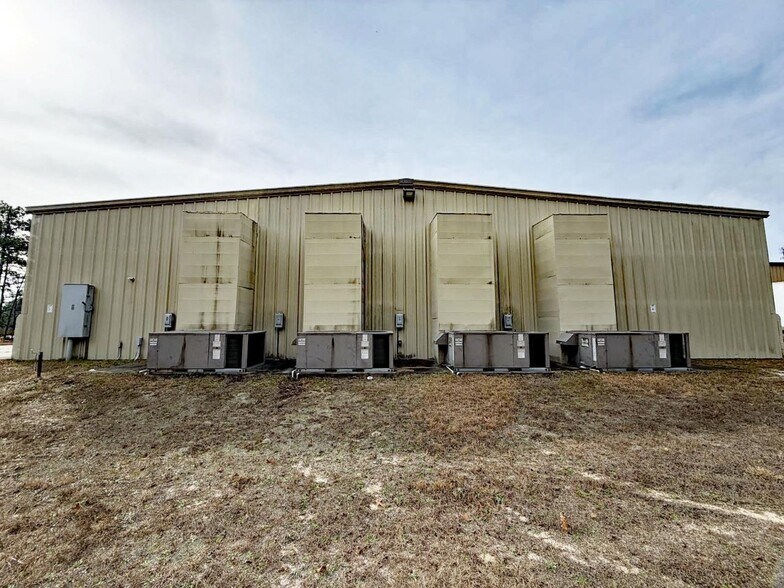 More Photos Of 10893 Nc Highway 211 E, Aberdeen Freestanding For Sale