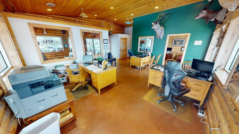 More Photos Of 115 N 6th St, Monticello General Retail For Sale