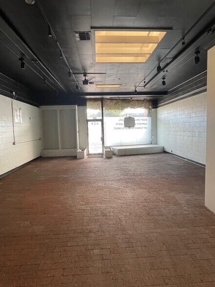 More Photos Of 429 McHenry Ave, Modesto Storefront Retail Office For Lease