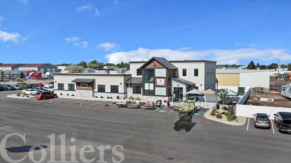 More Photos Of 2032 Highland Ave E, Twin Falls Warehouse For Lease