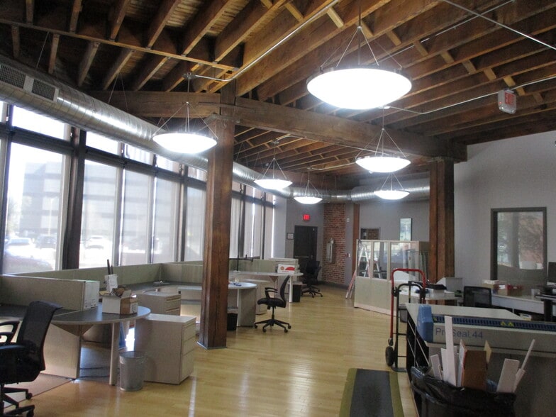 More Photos Of 614 N 11th St, Saint Louis Office For Sale