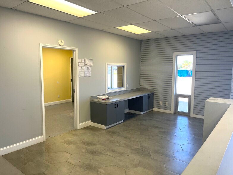 More Photos Of 204 Engineers Rd, Belle Chasse Warehouse For Lease