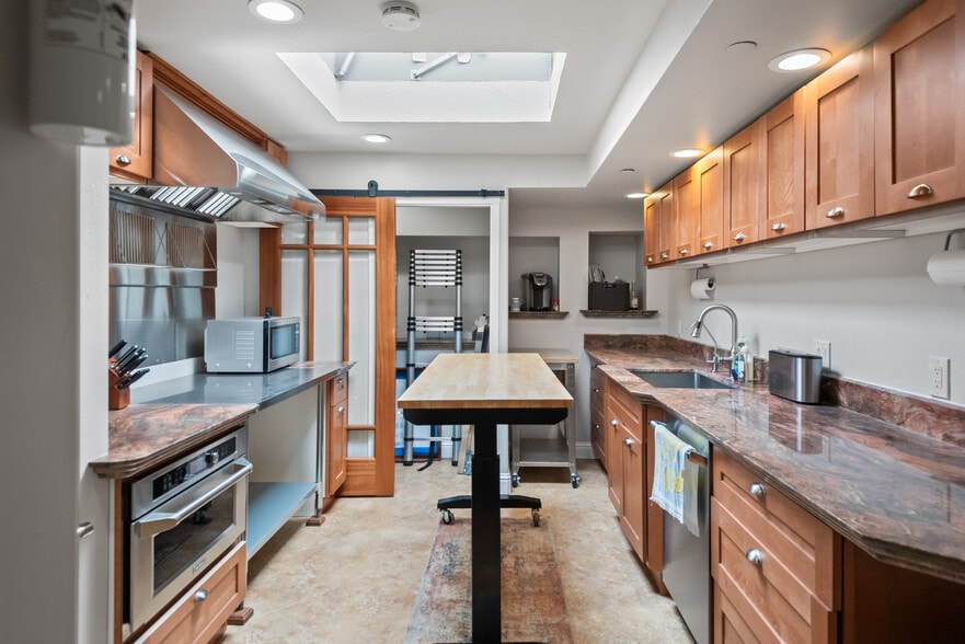 More Photos Of 961 Hamline St, San Jose Service For Sale