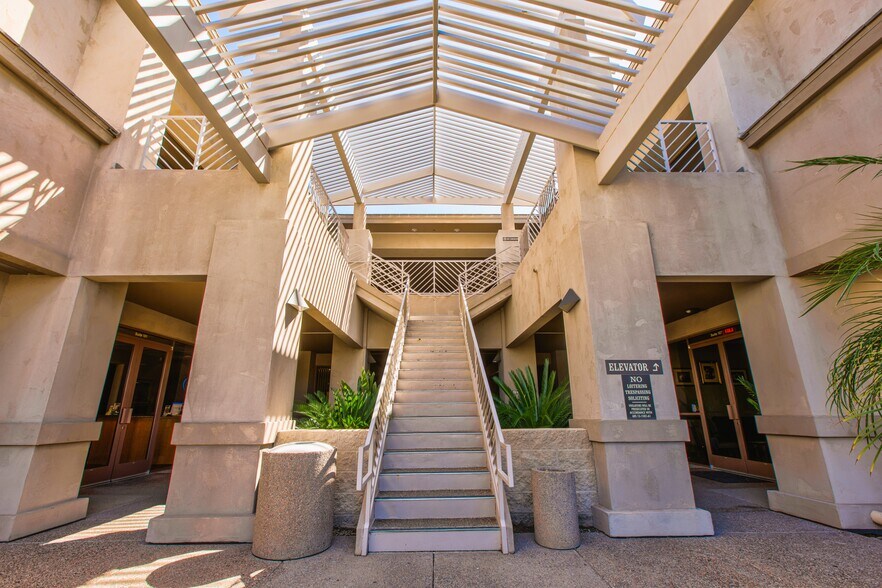 More Photos Of 9746 N 90th Pl, Scottsdale Medical For Sale