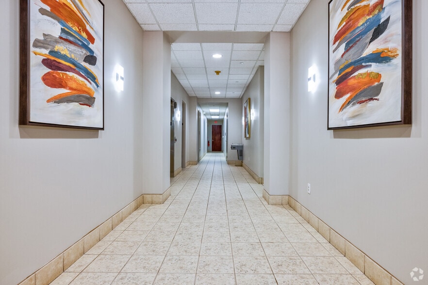 More Photos Of 582 Lynnhaven Pky, Virginia Beach Unknown For Lease