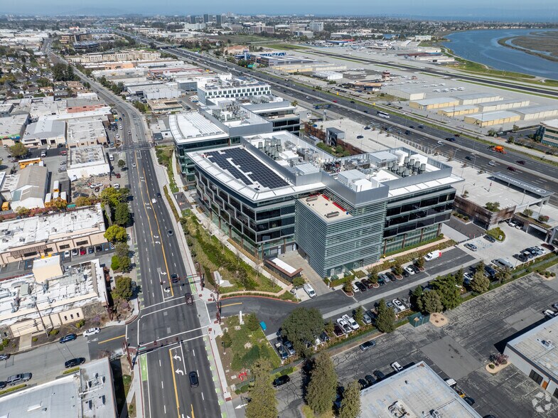 More Photos Of 835 Industrial Rd, San Carlos Research And Development For Lease