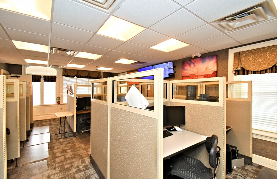 More Photos Of 206 N Main St, Souderton Freestanding For Sale