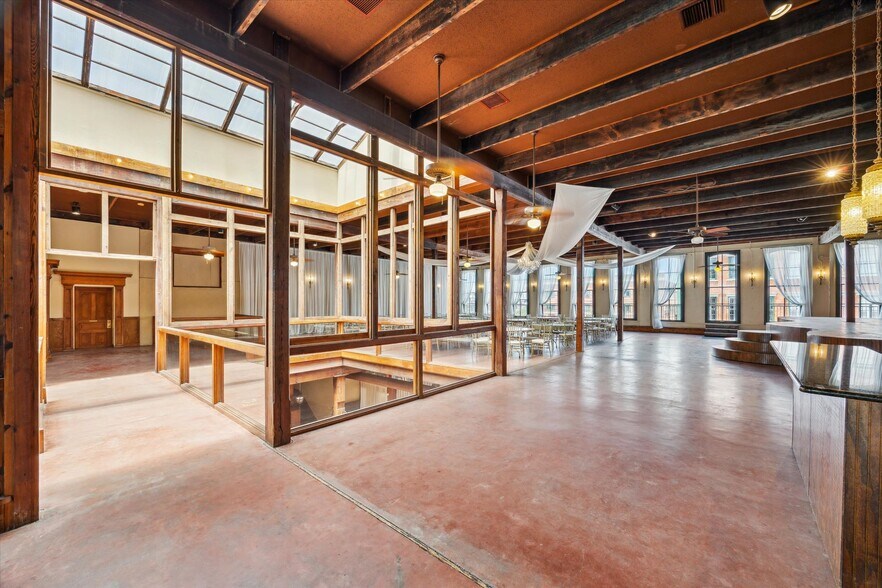 More Photos Of 210 Moody Ave, Galveston Storefront Retail Office For Sale