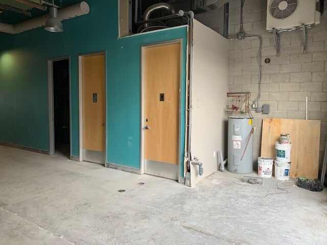 More Photos Of 2721 Markham Rd, Toronto Showroom For Lease