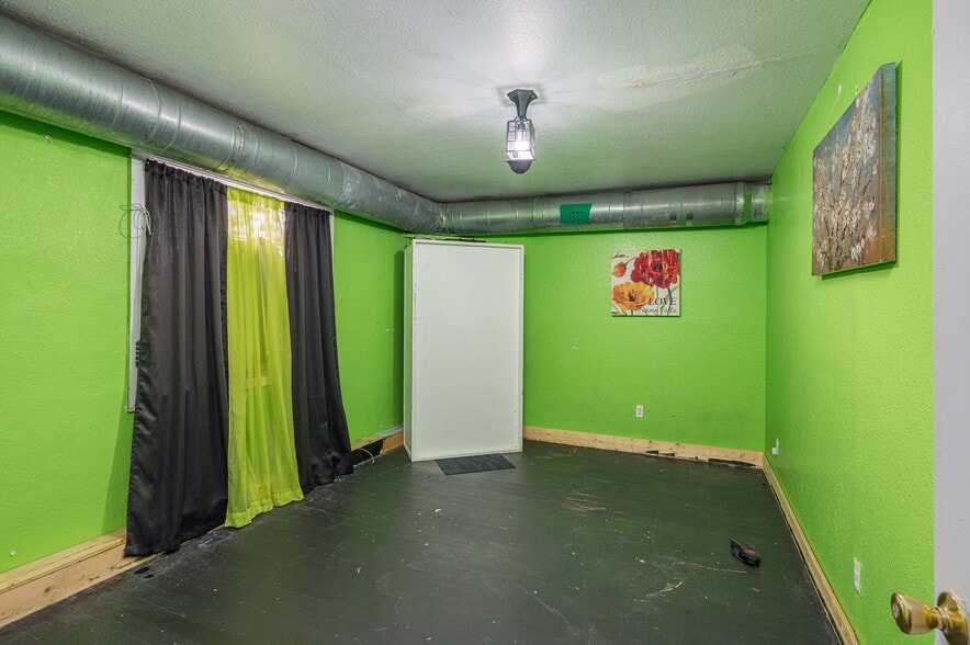 More Photos Of 322 S Scenic Hwy, Lake Wales General Retail For Sale