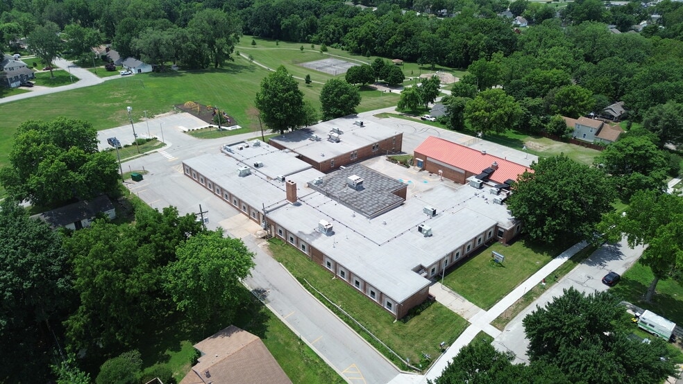 More Photos Of 4531 NE 44th Ter, Kansas City Schools For Sale