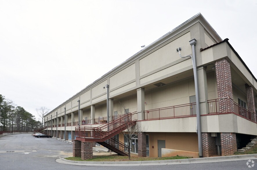 More Photos Of 4300 Buford Hwy, Atlanta Unknown For Lease