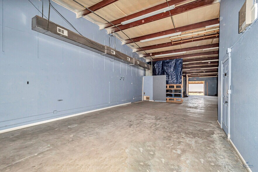 More Photos Of 3636 Andrews Hwy, Odessa Storefront For Lease