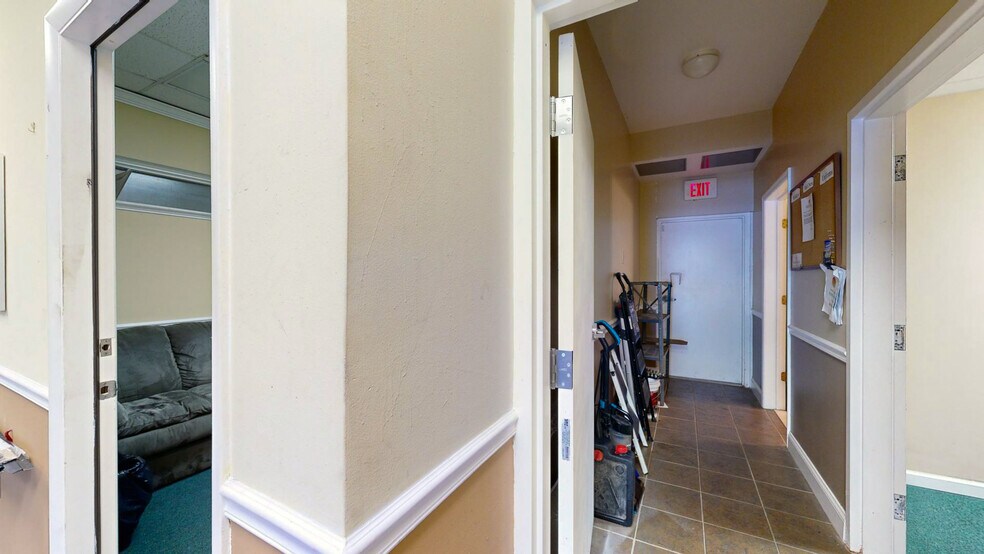 More Photos Of 461 Forrest Ave, Cocoa Warehouse For Lease