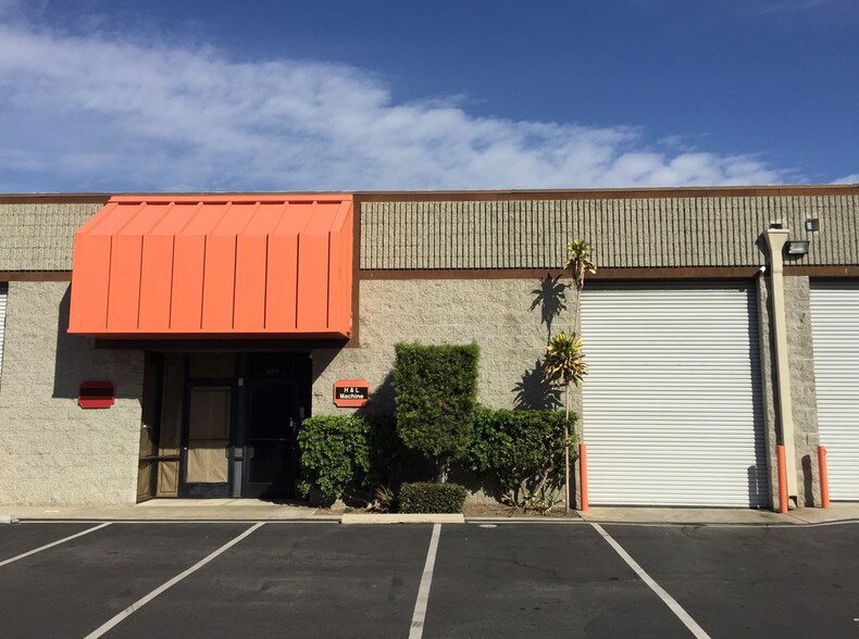 More Photos Of 13966-13982 S Van Ness Ave, Gardena Warehouse For Lease
