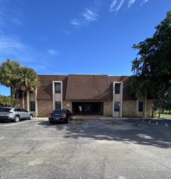 More Photos Of 3003 S Congress Ave, Lake Worth Medical For Sale