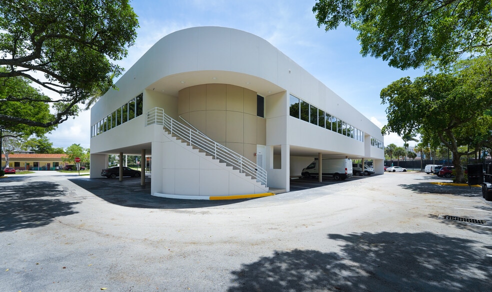 More Photos Of 399 NW 2nd Ave, Boca Raton Office For Lease